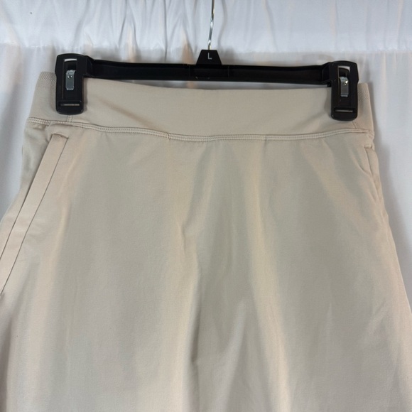 ATHLETA Khaki Everyday Skirt Skort A Line UPF 50+ Lightweight Size 2 - Picture 3 of 10